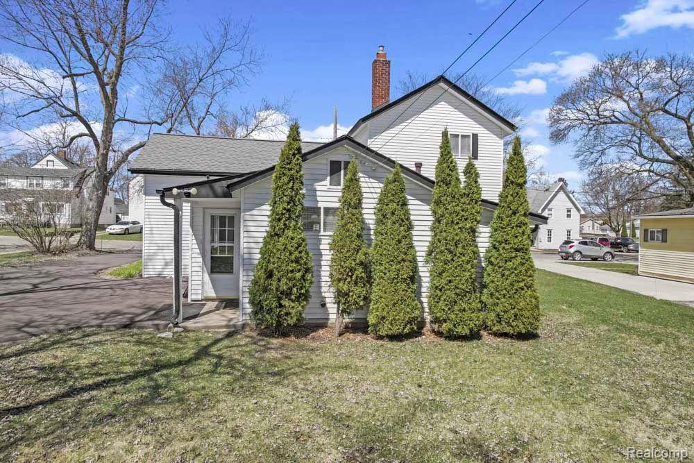32 EAST ST, Oxford, MI 48371 — Photo 22