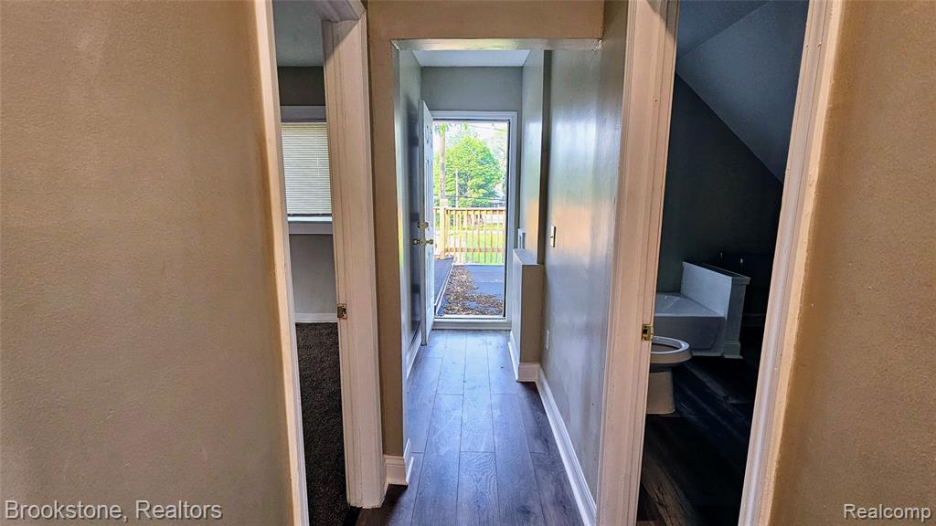 2520 Seyburn Street, Detroit, MI 48214 — Photo 38