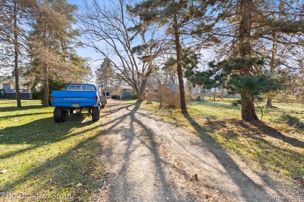 10490 Green Road, Goodrich Vlg, MI — Photo 46