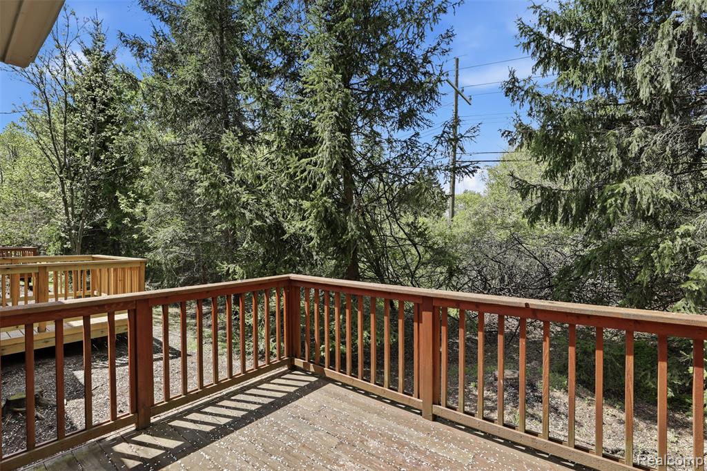 4368 Gateway Circle, West Bloomfield, MI — Photo 45