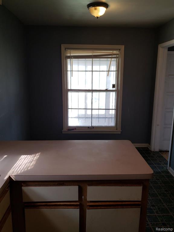 8880 MINOCK Street, Detroit, MI 48228 — Photo 17