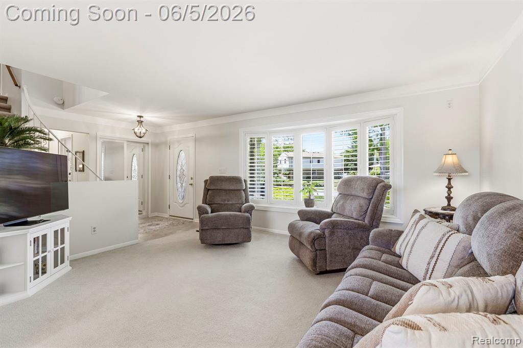 32040 Cambridge Drive, Warren, MI 48093 — Photo 12
