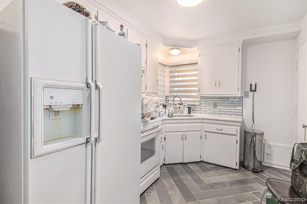 9609 Stout Street, Detroit, MI 48228 — Photo 10