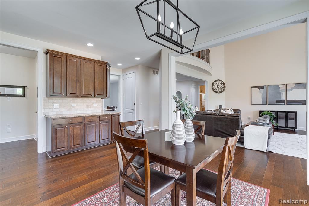47576 VALENCIA Circle, Novi, MI — Photo 34