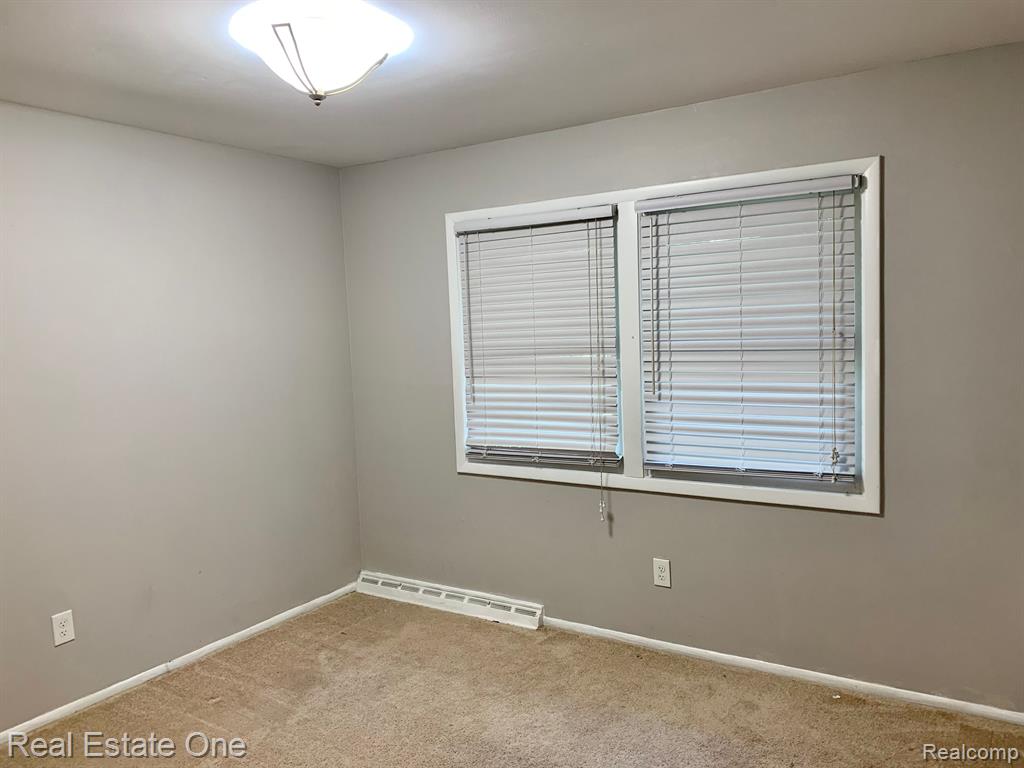 4757 HYDE PARK Drive, Troy, MI 48085 — Photo 12