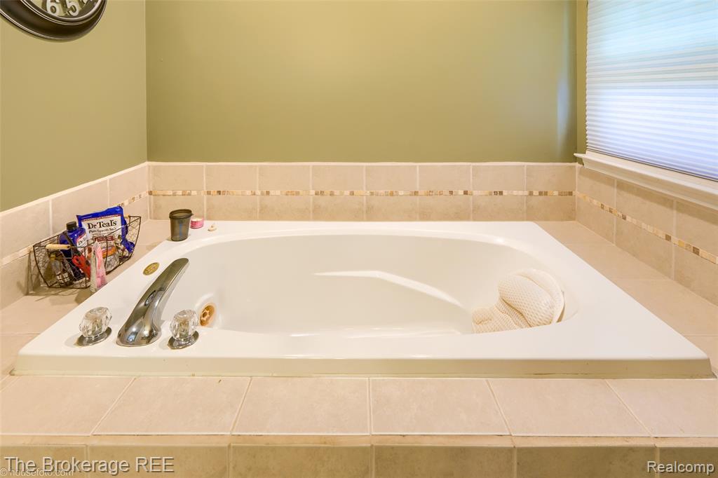 765 3rd Street, Fenton, MI 48430 — Photo 36