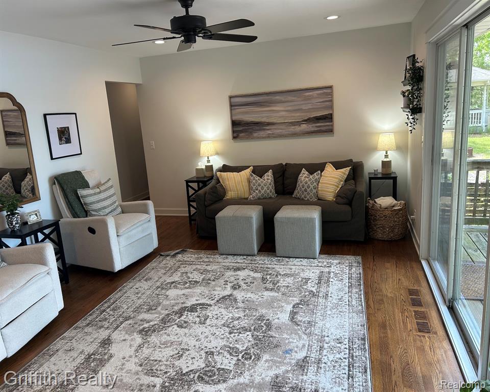 6262 Briggs Lake Drive, Brighton, MI 48116 — Photo 9