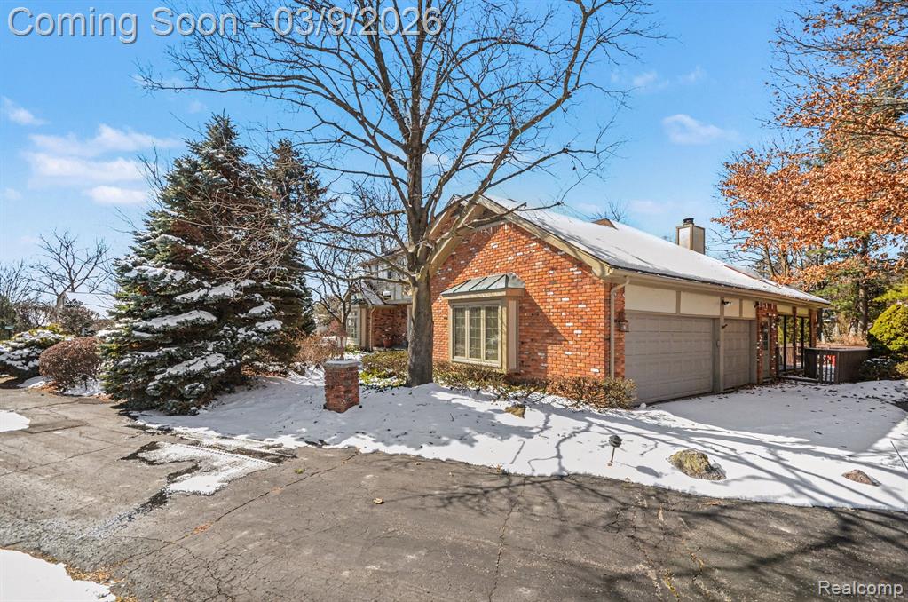 4280 Woodlands, Orchard Lake Village, MI 48323 — Photo 7