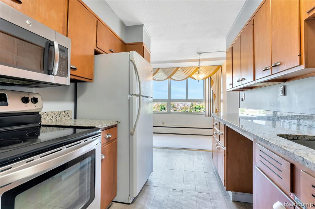 8900 E Jefferson Avenue, 630-631, Detroit, MI 48214 — Photo 7