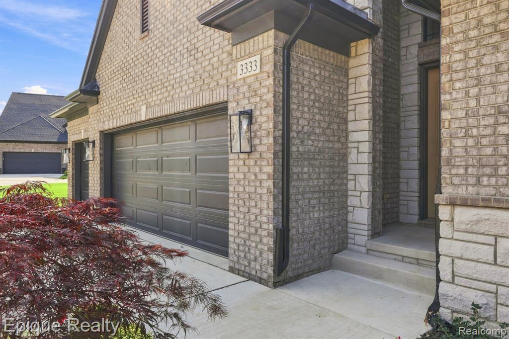 3333 Cornerstone Drive - Photo 3