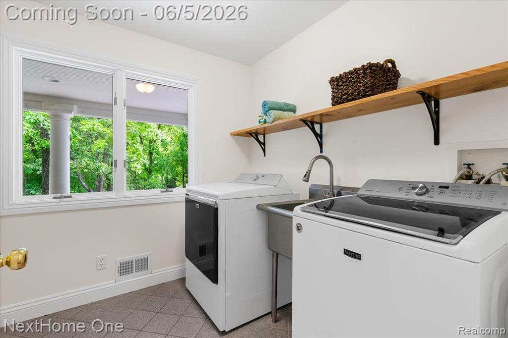 2533 Spring Grove Drive, Brighton, MI 48114 — Photo 32