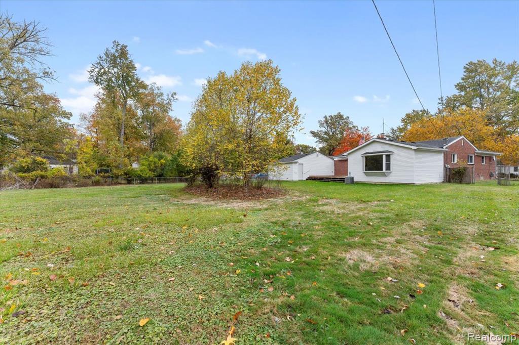 25146 Dallas Drive, Grosse Ile, MI 48138 — Photo 30