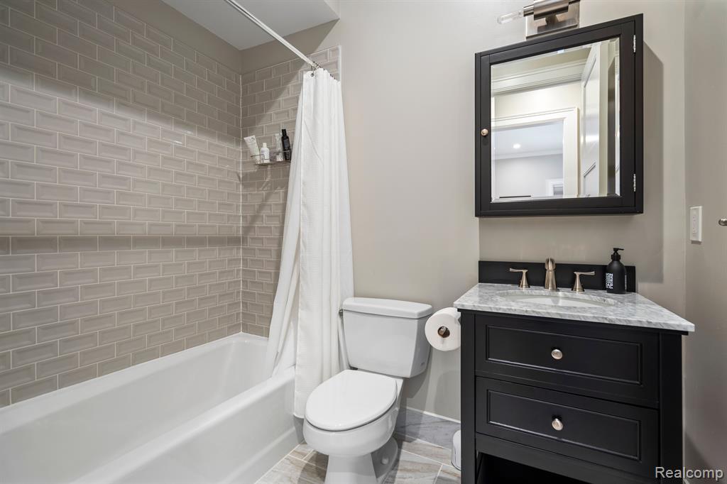 550 SHIRLEY Road, Birmingham, MI 48009 — Photo 42