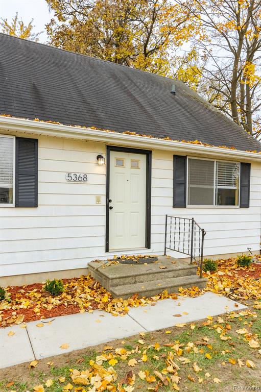 5368 LAPEER Road, Burton, MI 48509 — Photo 3