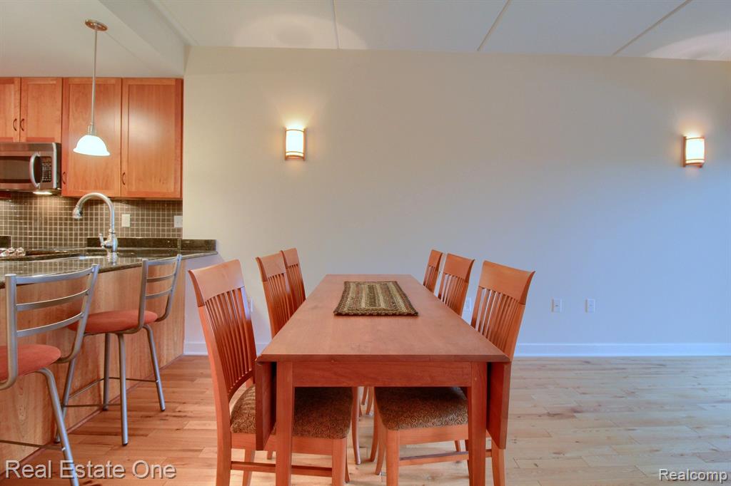 111 N ASHLEY Street, 611, Ann Arbor, MI 48104 — Photo 18