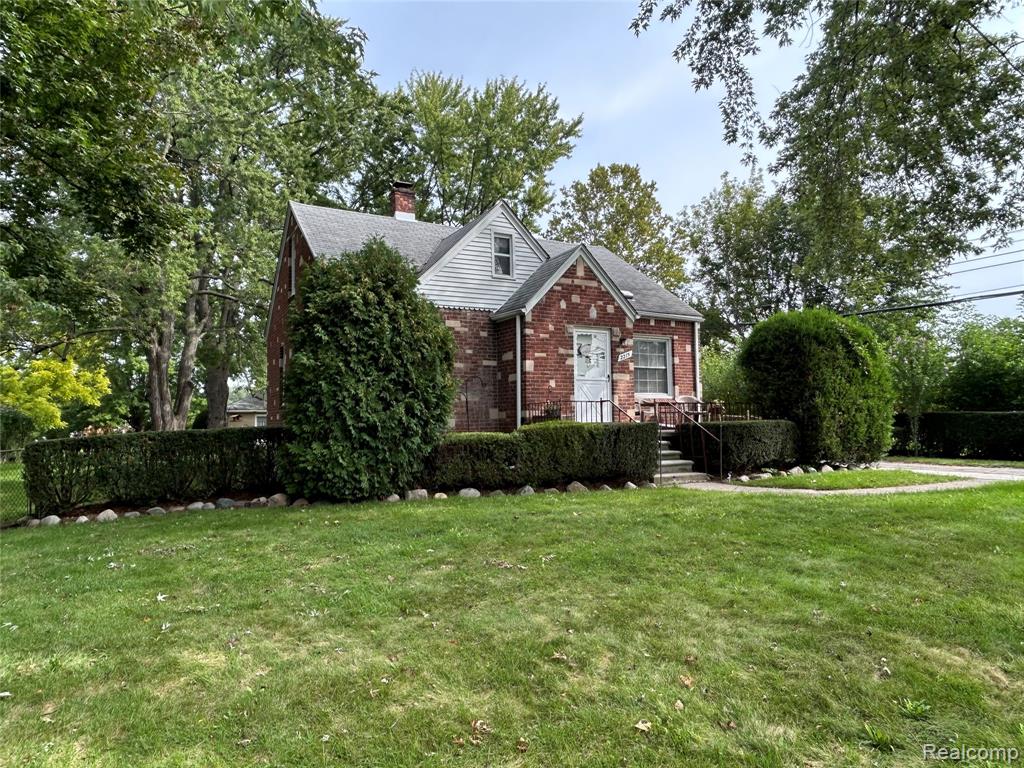 2275 Marlow Drive, Warren, MI 48092