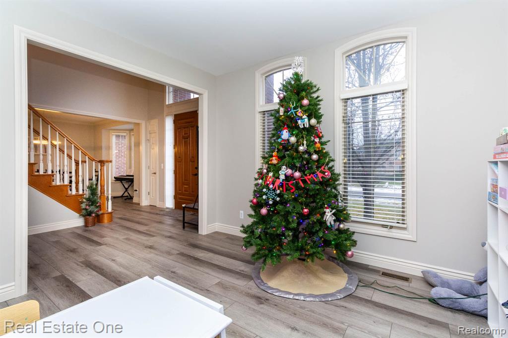 6536 Chatham Circle, Rochester Hills, MI 48306 — Photo 45