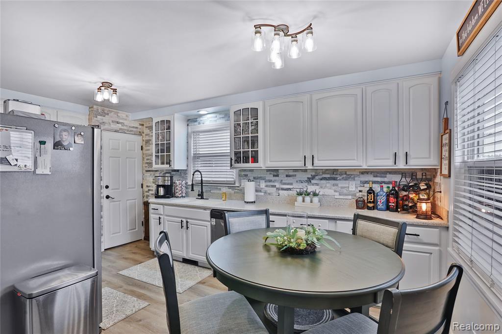 7140 Luana Avenue, Allen Park, MI 48101 — Photo 5