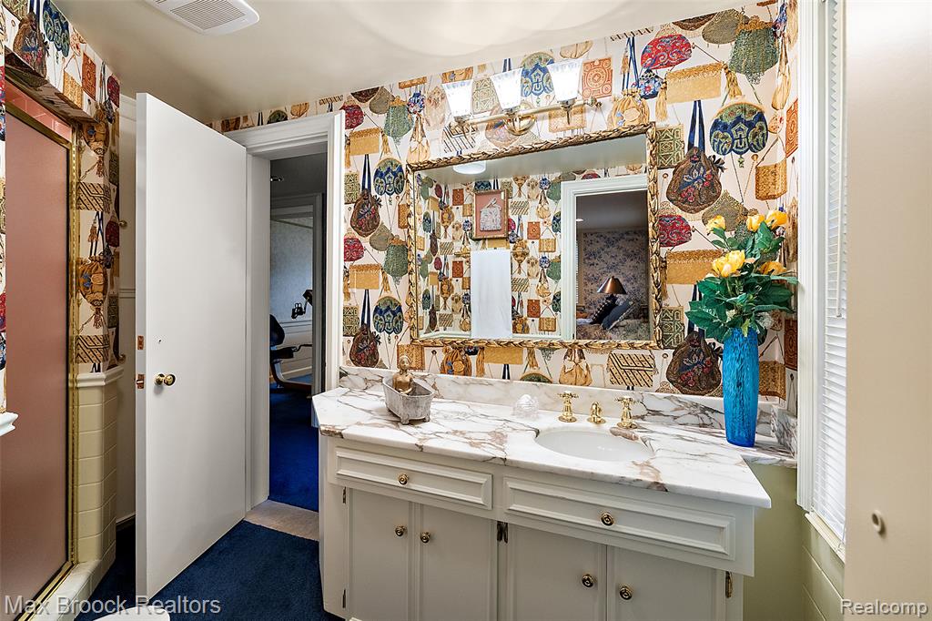 3945 Kirkland Court, Bloomfield Hills, MI 48302 — Photo 27