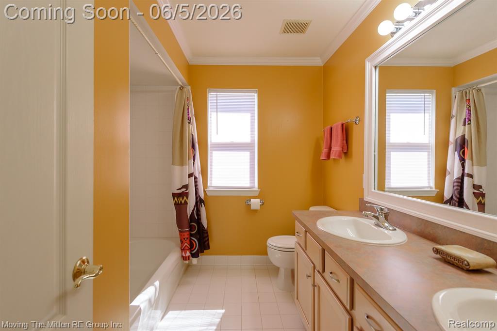 42996 Pond Bluff Drive, Van Buren, MI 48111 — Photo 33