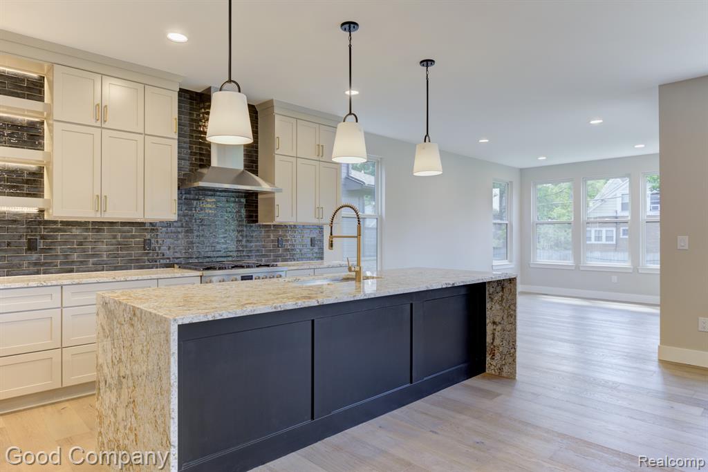 808 Irving Avenue, Royal Oak, MI 48067 — Photo 16