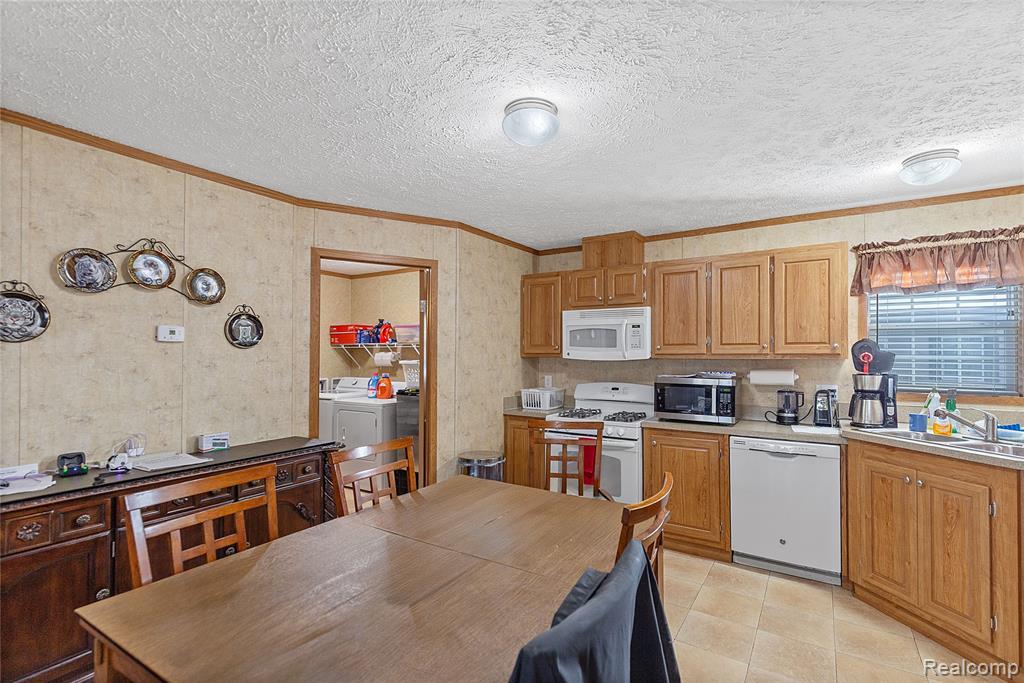 111 Riviera, Oakland, MI 48371 — Photo 5