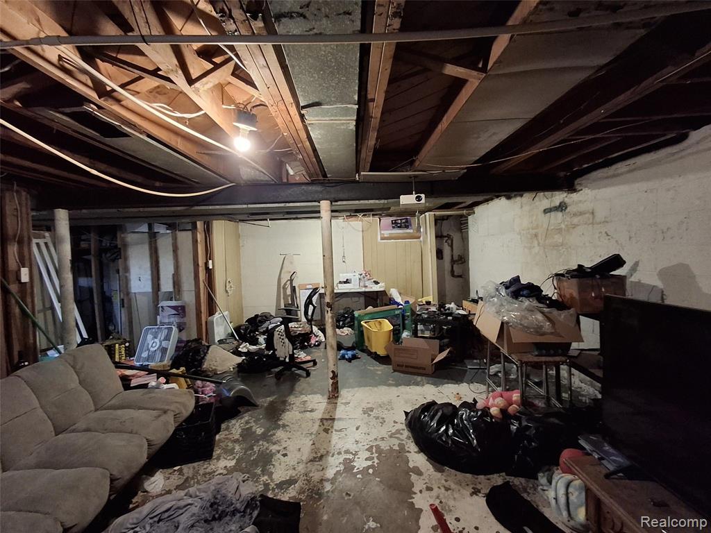 8575 Sussex Street, Detroit, MI 48228 — Photo 12