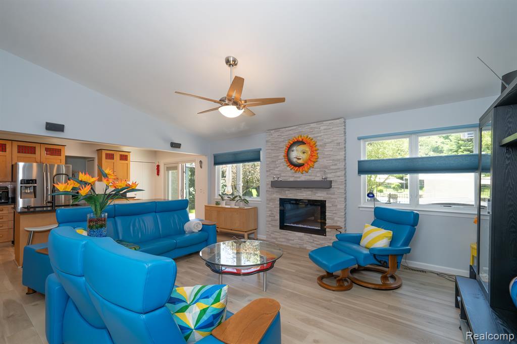24729 SARAH FLYNN, Novi, MI — Photo 30