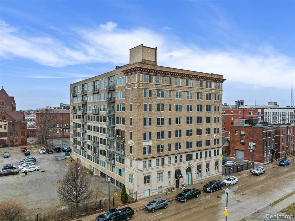 2915 John R Street, 302, Detroit, MI 48201 — front exterior