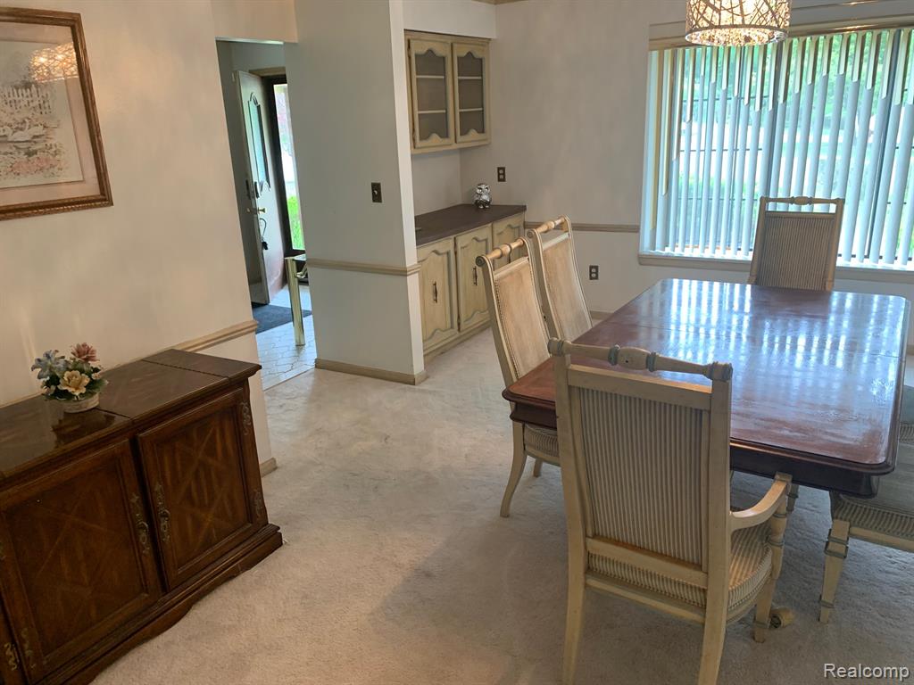 5018 LAKE BLUFF Road, West Bloomfield, MI 48323 — Photo 6