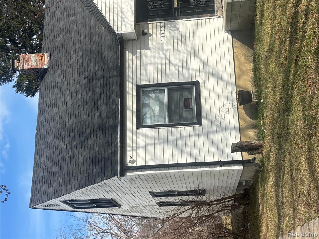 19762 Avon Avenue - Photo 2