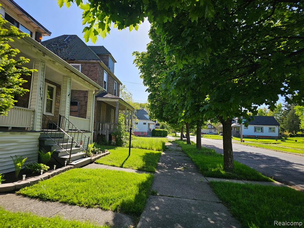 10126 WOODLAWN Street, Detroit, MI 48213 — Photo 7