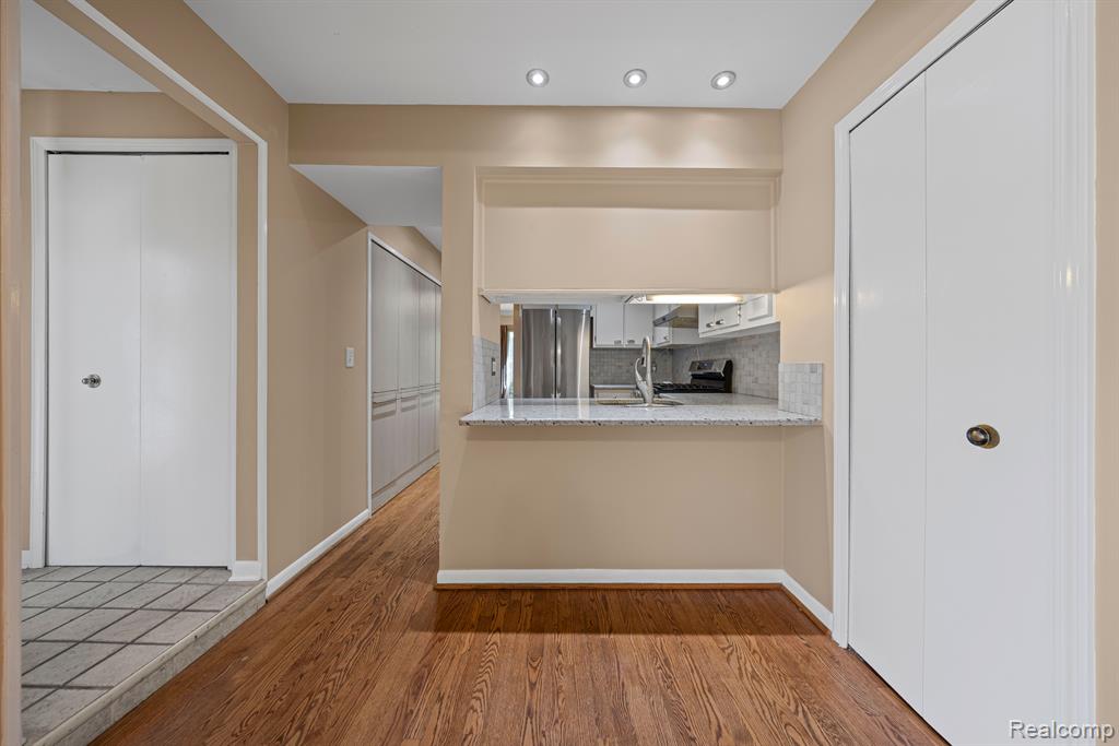 5206 RICHARD RUN WEST, West Bloomfield, MI — Photo 3