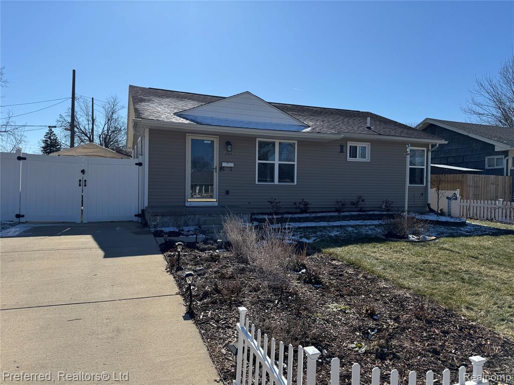 1124 Shirley Drive, Ypsilanti, MI 48198 — front exterior