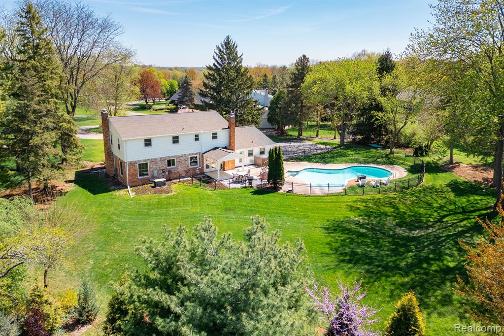 46682 Danbridge Court, Plymouth, MI 48170 — Photo 2