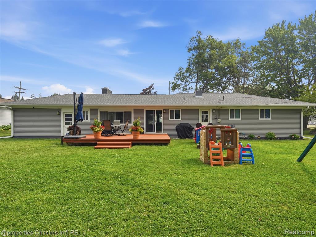 52735 Washington Street, New Baltimore, MI 48047 — Photo 31
