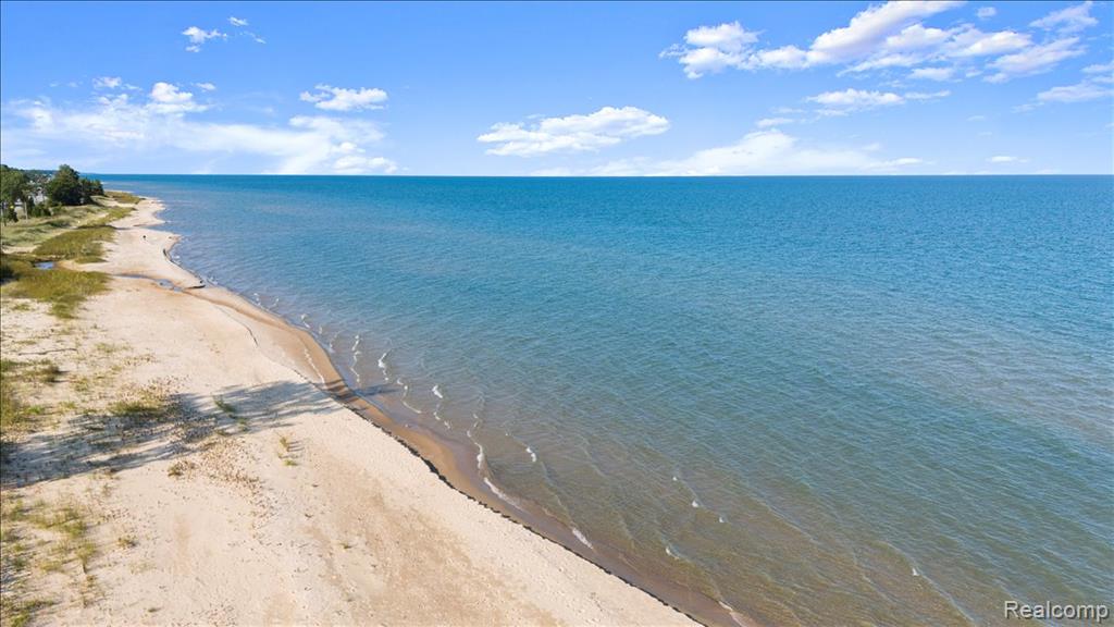 6885 N US Highway 23 E, Oscoda, MI 48750 — Photo 5