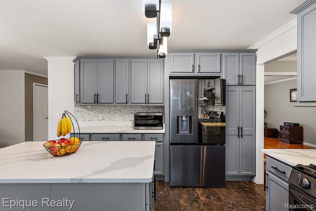 4527 Rochester Road, Troy, MI 48085 — Photo 28