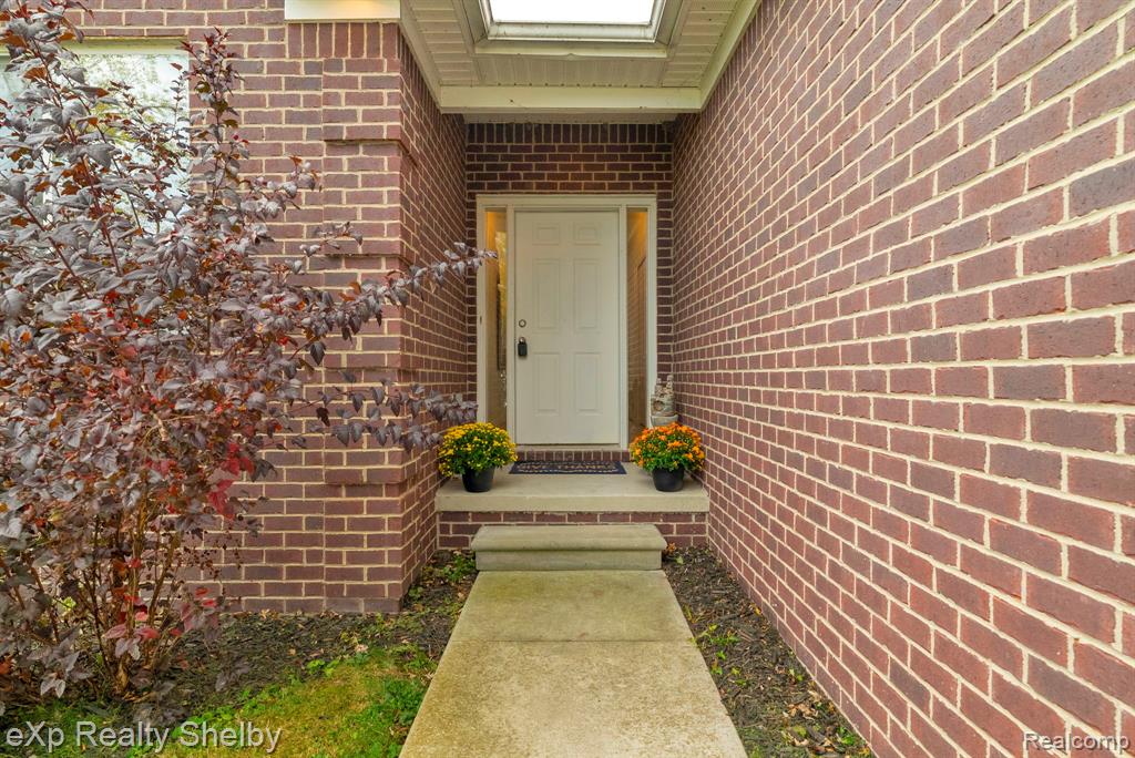 24986 Murray Street, Harrison Township, MI — Photo 6