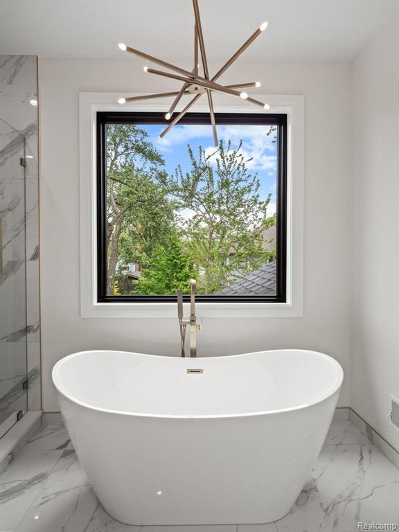 706 W HOUSTONIA Avenue, Royal Oak, MI 48073 — Photo 19