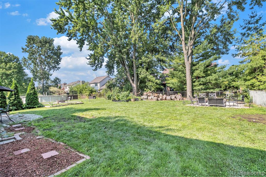 1116 Heritage Drive, Canton, MI 48188 — Photo 34