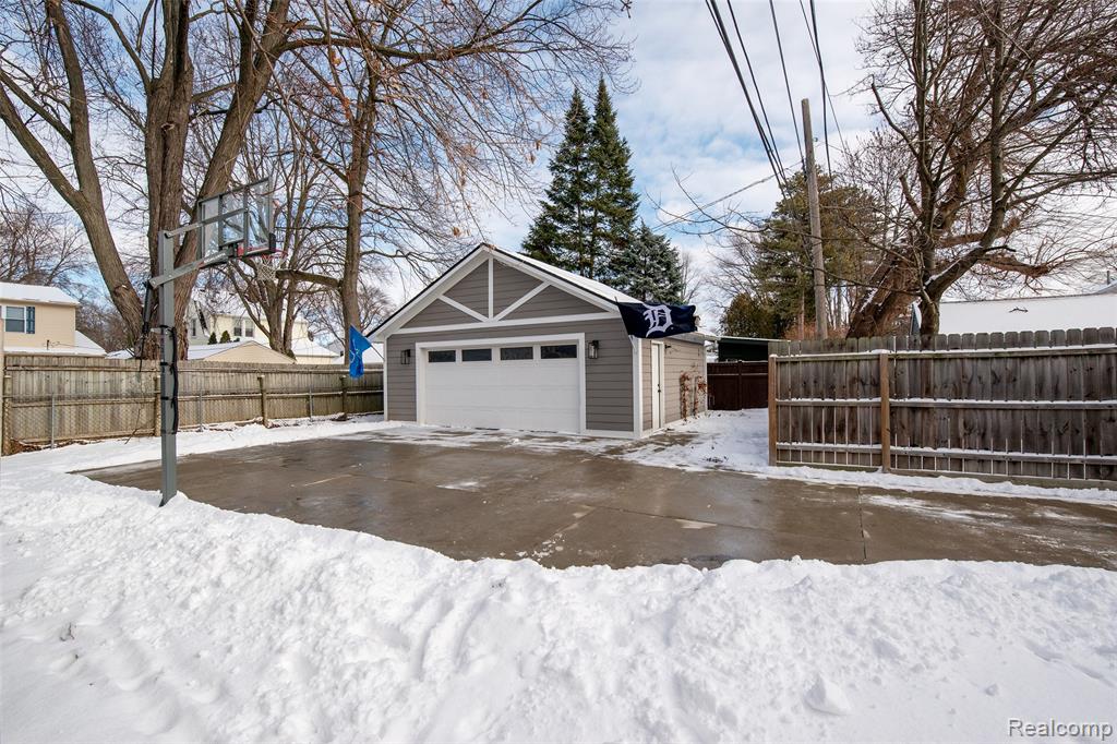 422 Walnut Avenue, Royal Oak, MI 48073 — Photo 15