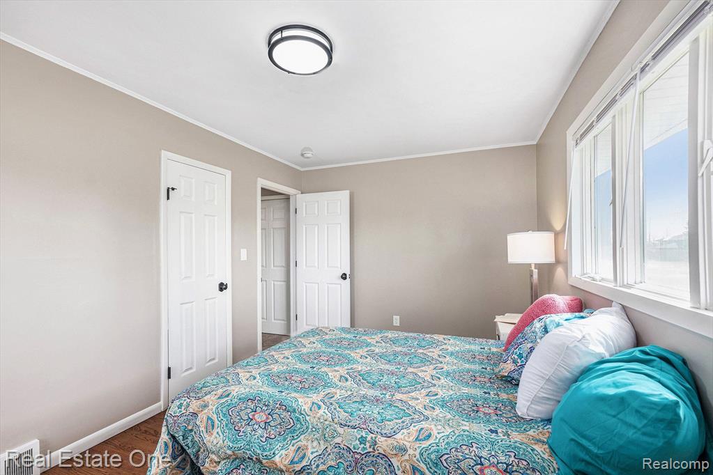 851 MARENGO Drive, Troy, MI 48085 — Photo 24