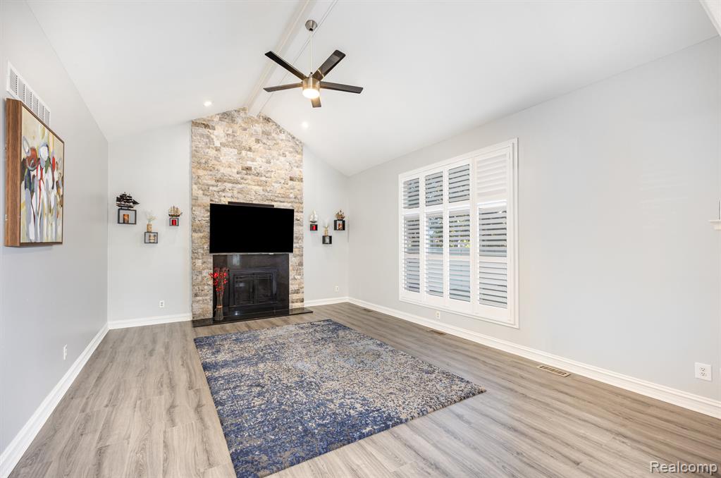 53005 Gregory Drive, Macomb, MI 48042 — Photo 11