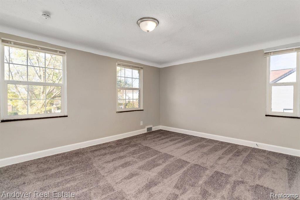 5574 Buckingham Avenue, Detroit, MI 48224 — Photo 10