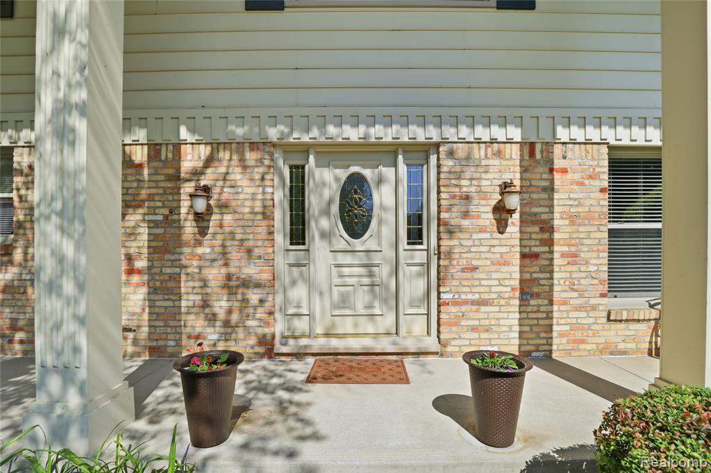 6211 Kings Scepter Road, Grand Blanc, MI 48439 — Photo 2