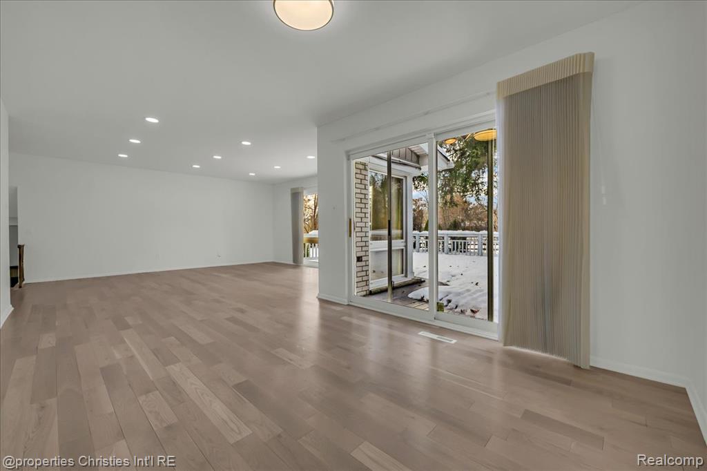 7252 STONEBROOK Road N, West Bloomfield, MI — Photo 9