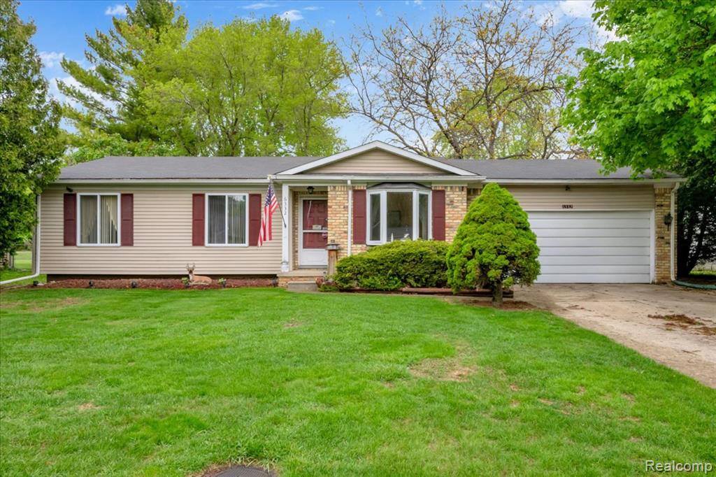 6332 Windham Place, Grand Blanc, MI 48439 — Photo 2