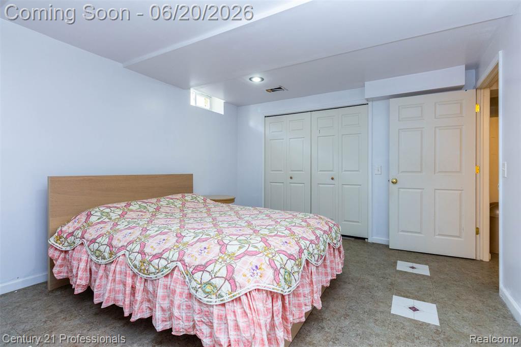 6241 Smithfield Drive, Troy, MI 48085 — Photo 40
