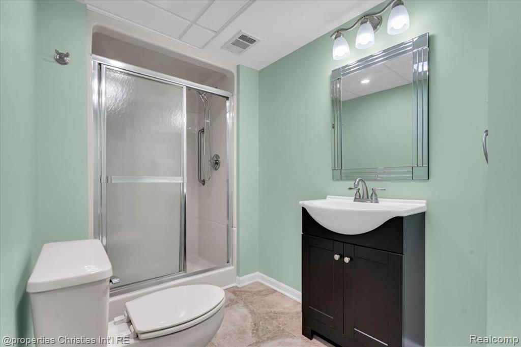 6225 Golfview Drive, Bloomfield Hills, MI 48301 — Photo 26